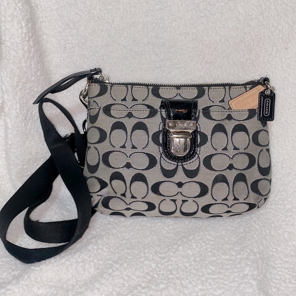 Coach Handbags - Coach crossbody purse